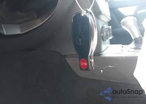 2008 Mercedes-Benz C 300 Luxury/Sport z USA, uszkodzony, nr VIN WDDGF54X88F045834